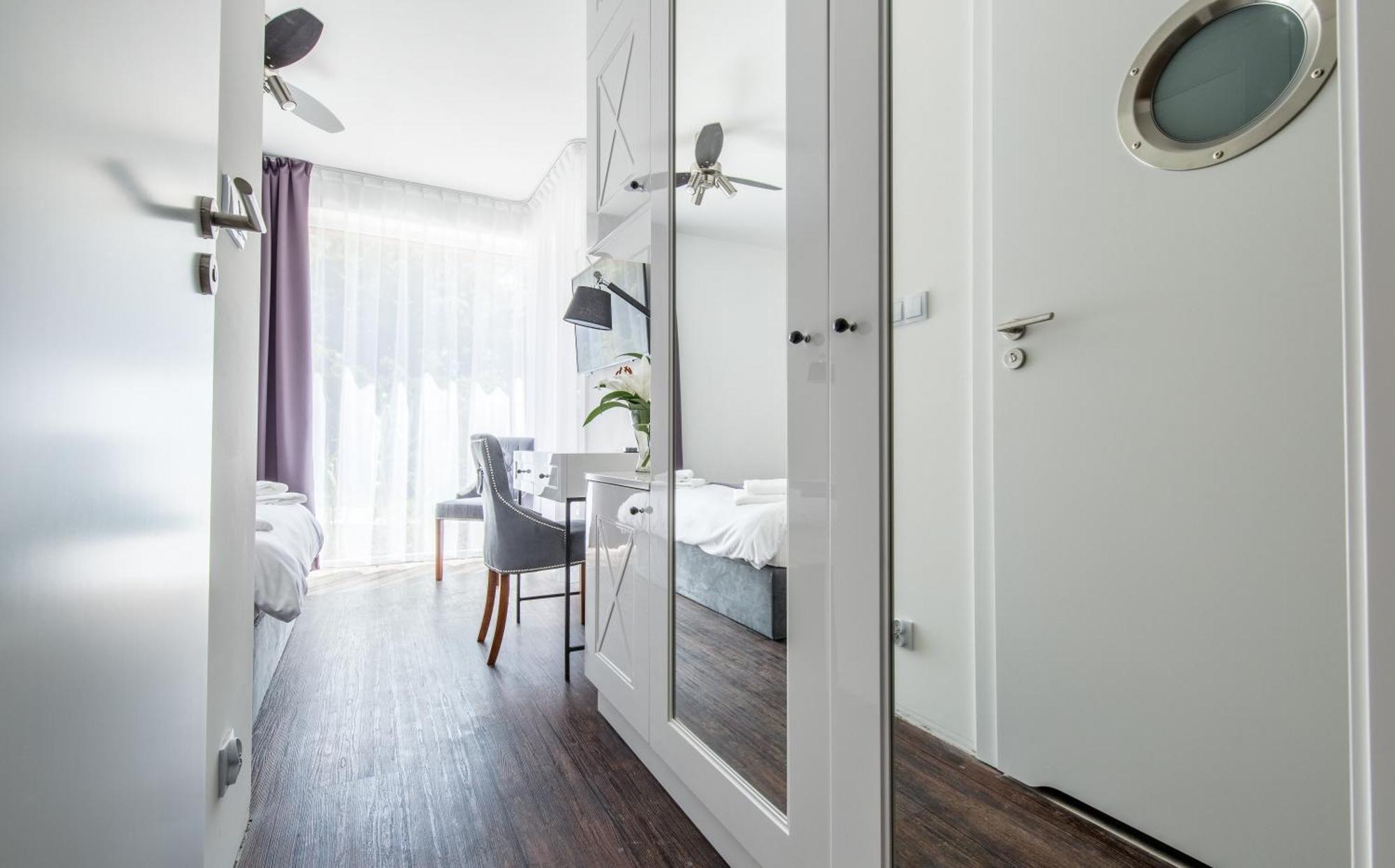 Port 21 Pura Pool & Design Hotel - Adults Only Krynica Morska Eksteriør bilde